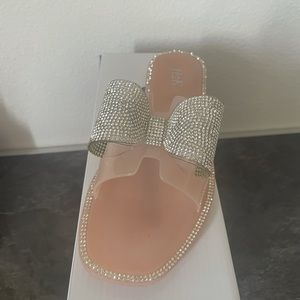 Sandals wit diamonds